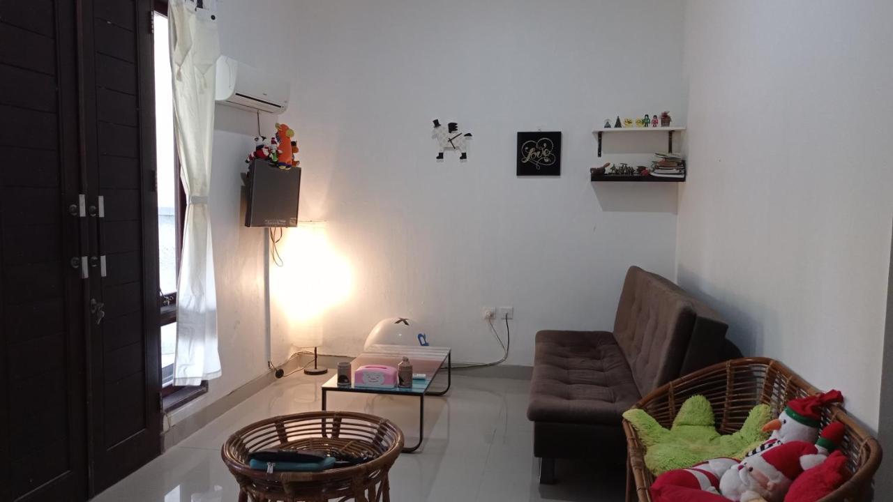 Neny'S Homestay Saba Luaran gambar
